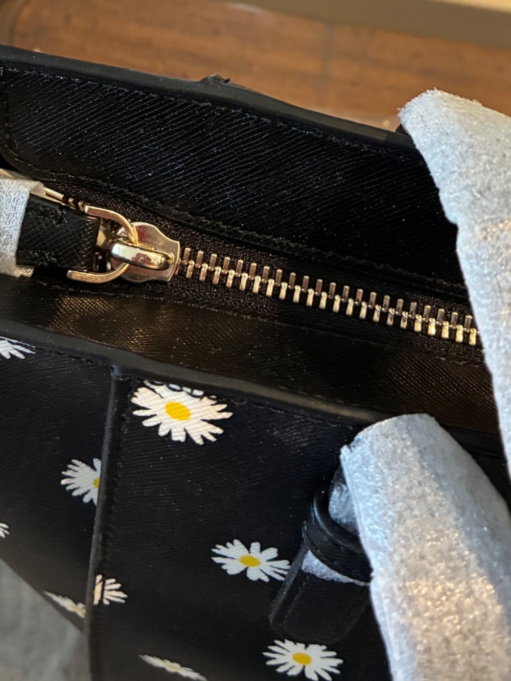 kate spade Black Daisy Print Tote with White and Yellow Flowers - Picture 3 of 7